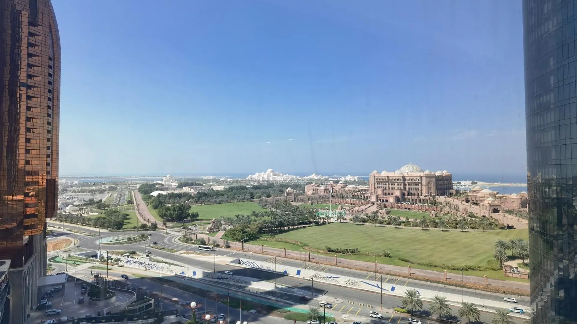 Ms. Zhang Apartment Abu Dhabi Homestay